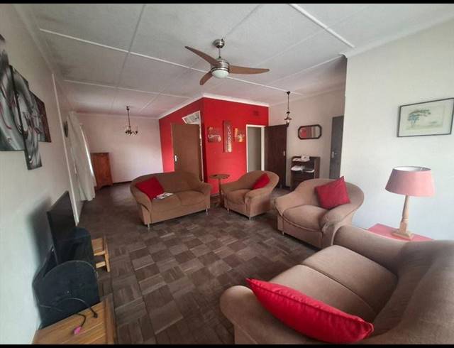 3 BEDROOM HOUSE FOR SALE IN PARKDENE